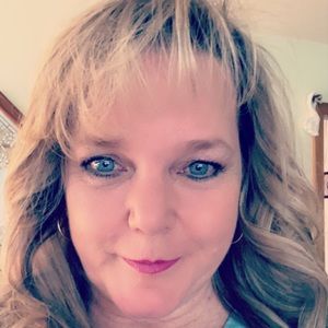 Meet your Posher, Dacy